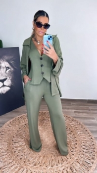 Conjunto de 3 peças Malha Crepe com Colete Donna Verde Militar