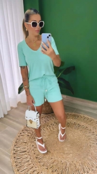 Conjunto de shorts com preguinhas Grace verde menta